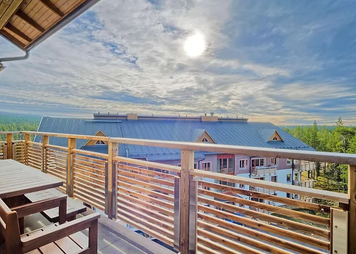 ホリデー クラブ * サーリセルカ