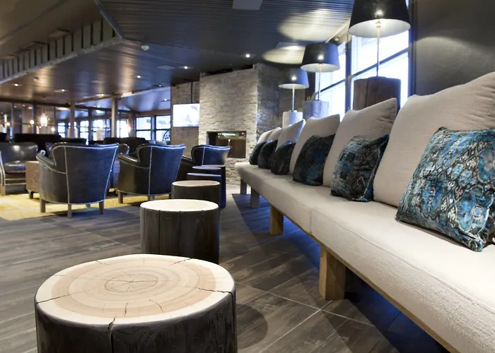 ホリデー クラブ アパート サーリセルカ