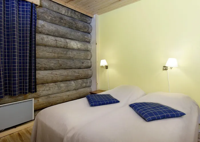 ホリデー クラブ * サーリセルカ