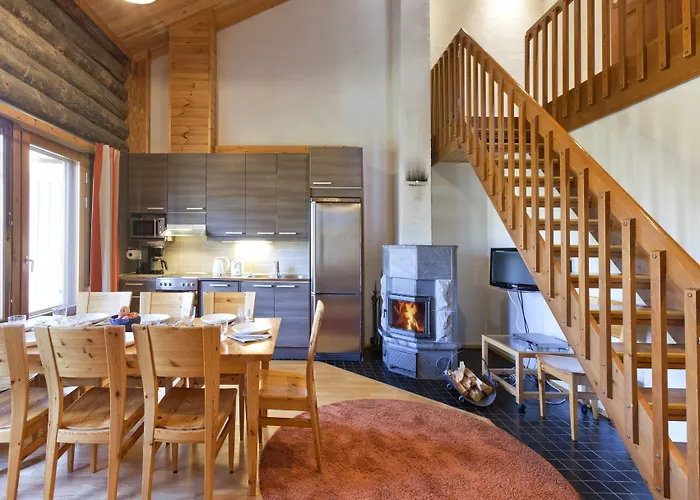 ホリデー クラブ アパート サーリセルカ