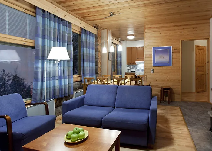 ホリデー クラブ * サーリセルカ