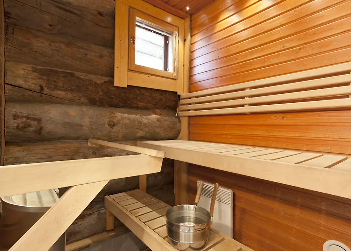 ホリデー クラブ サーリセルカ