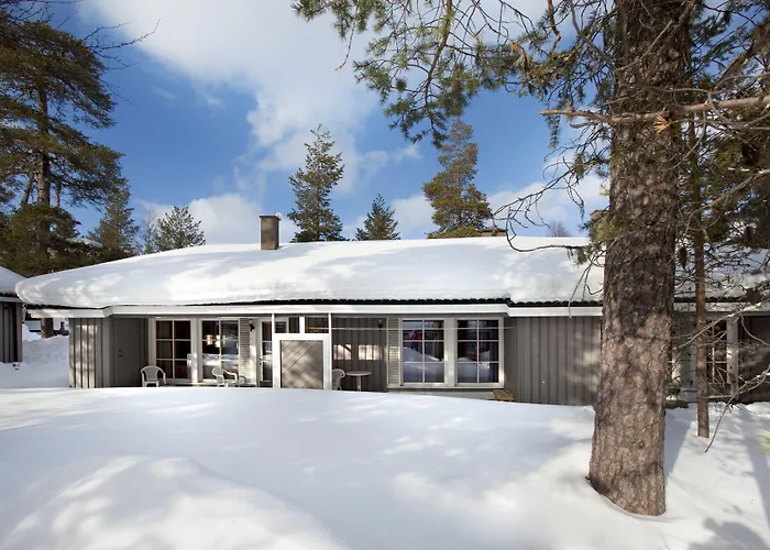 ホリデー クラブ サーリセルカ