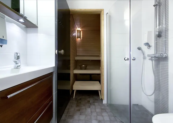 ホリデー クラブ サーリセルカ