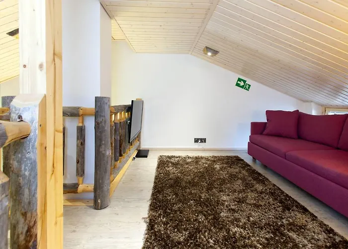 ホリデー クラブ サーリセルカ